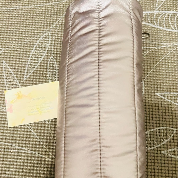 Scunci metallic Cylinder Makeup Brush & Accessories Case - Picture 3 of 3